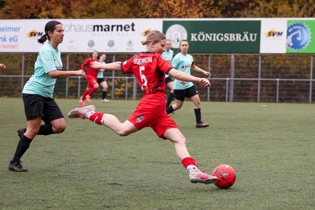 FCHWAS_251102_4585 | 1.FC Heidenheim 1846 II vs. SGM DJK-SV Wasseralfingen/Neuler, Fußball, Frauen, Bezirksliga, 2025/2026, 8. Spieltag, 02.11.2025 in Mergelstetten (Foto: Michael Bulling) - Realisiert mit Pictrs.com