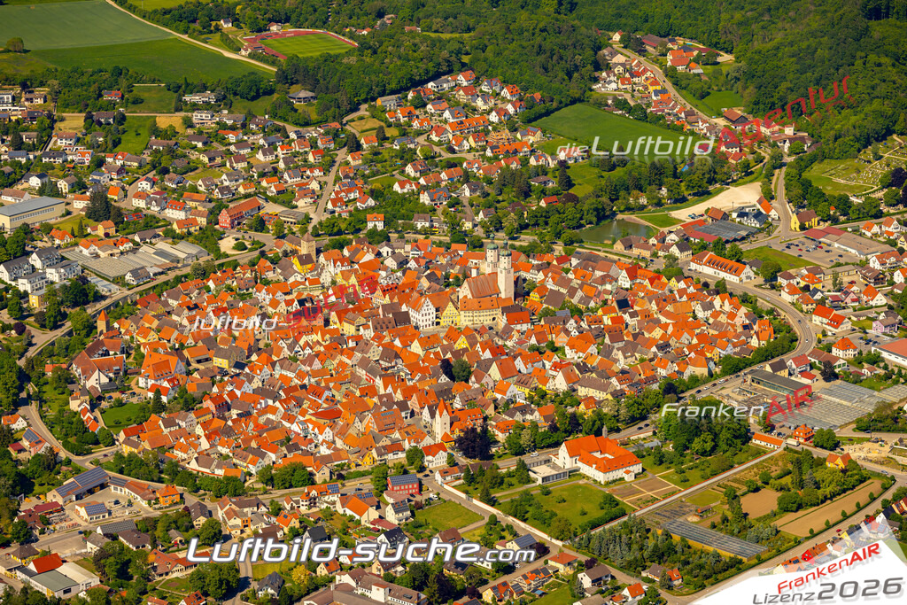 Das Luftbild zeigt :  Wemding - Die Luftaufnahme wurde 2024 vom UL-Flugzeug aus erstellt ( keine Drohne ) - Hochauflösende Luftaufnahme - Für grossformatige Ausdrucke geeignet. Die Geschenkidee !Mit Lizenz und Bildrechte bestellbar