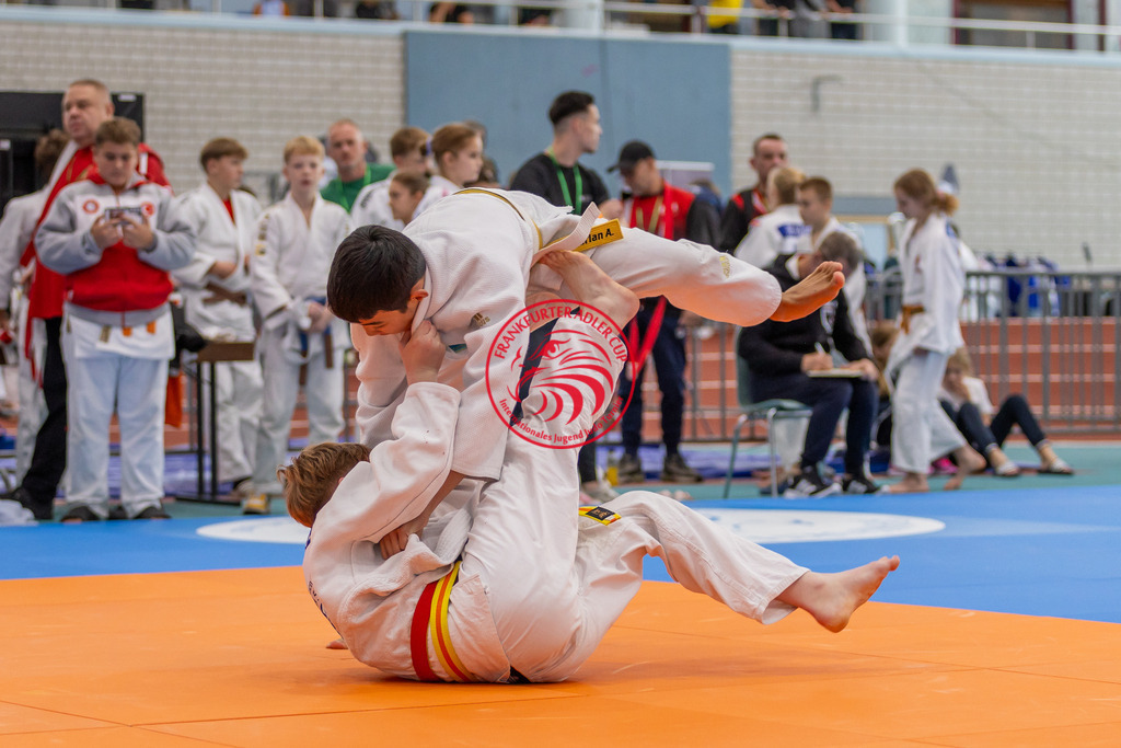 Internationaler Adler Cup 2024 | Foto vom Internationalen Adler Cup Judo Turnier im Sport- und Freizeitzentrum Kalbach im Oktober 2024 - Realisiert mit Pictrs.com