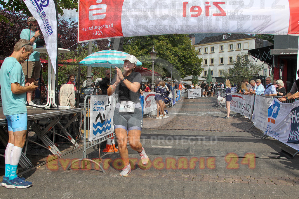 250824_1519_EV4_2805 | Sportfotografie im Rhein-Sieg Kreis, Köln, Bonn, NRW, Rheinland Pfalz, Hessen, etc. Unser Tätigkeitsfeld umfasst den Laufsport vom Volkslauf über den Marathon, Duathlon, Triathon bis zum Ultralauf wie Kölnpfad Ultra oder Schindertrail.