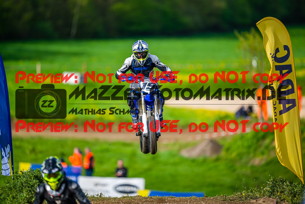 MaZZes_FotoMatrix_230506_2-3 | S4