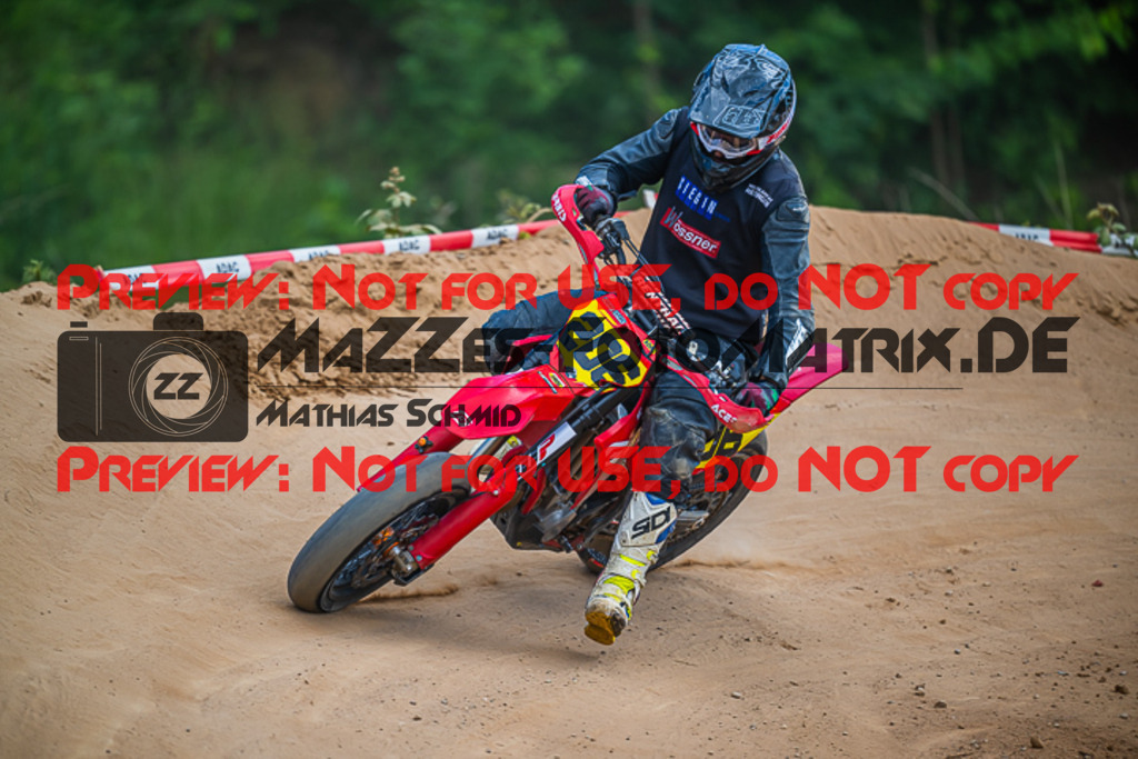 MaZZes_FotoMatrix_220529_7661 | Fotograf Mathias Schmid
Sportfotograf,
Eventfotograf,
Hochzeitsfotograf,
Portraitfotograf