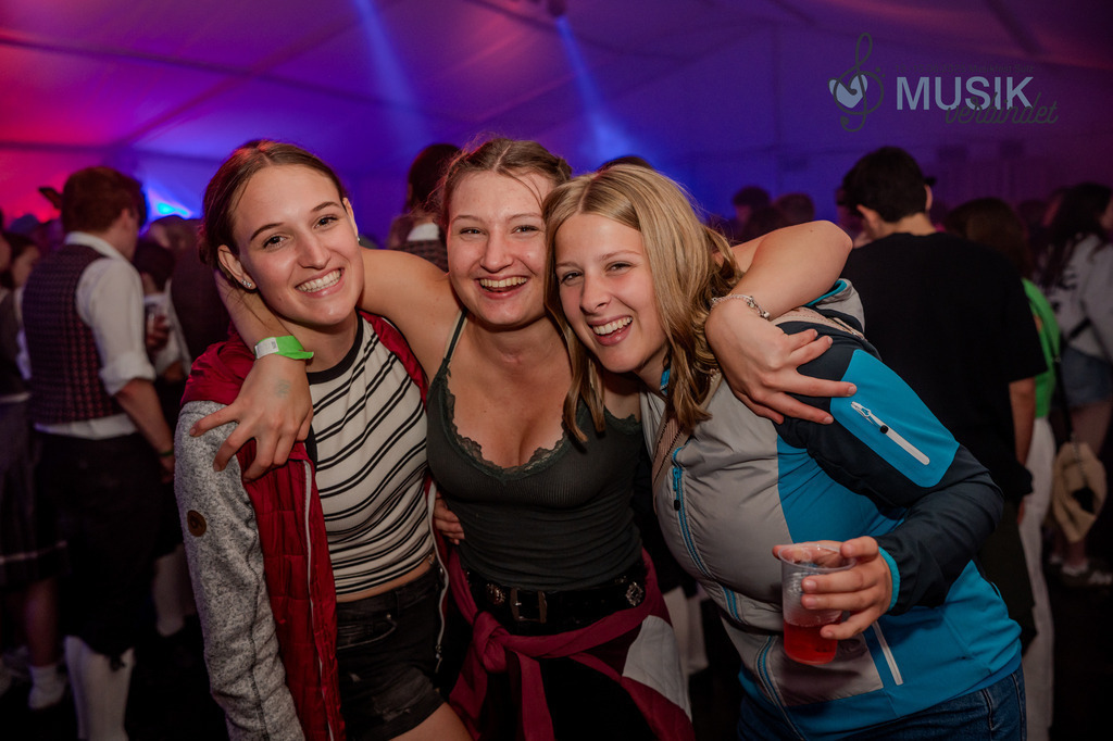 DSC_5495 | "Fussifoto.com – Ihr Ansprechpartner für hochwertige Fotografie! Entdecken Sie kreative Bilder und professionelle Dienstleistungen. Kontaktieren Sie uns für Ihre Projekte!"