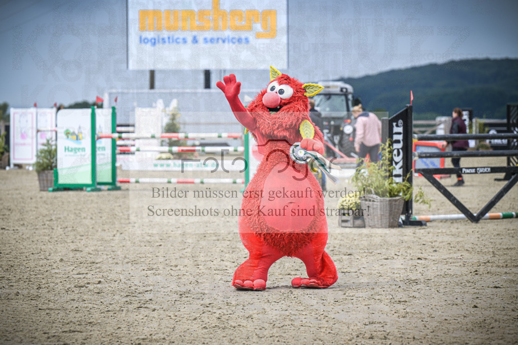 DOS_0013 | Entdecke hochwertige Reitturnierfotos von Foto Oger. Professionell, emotional und authentisch – jetzt Lieblingsmomente im Shop bestellen.Deutschlandweite Turnierfotografie. - Realisiert mit Pictrs.com