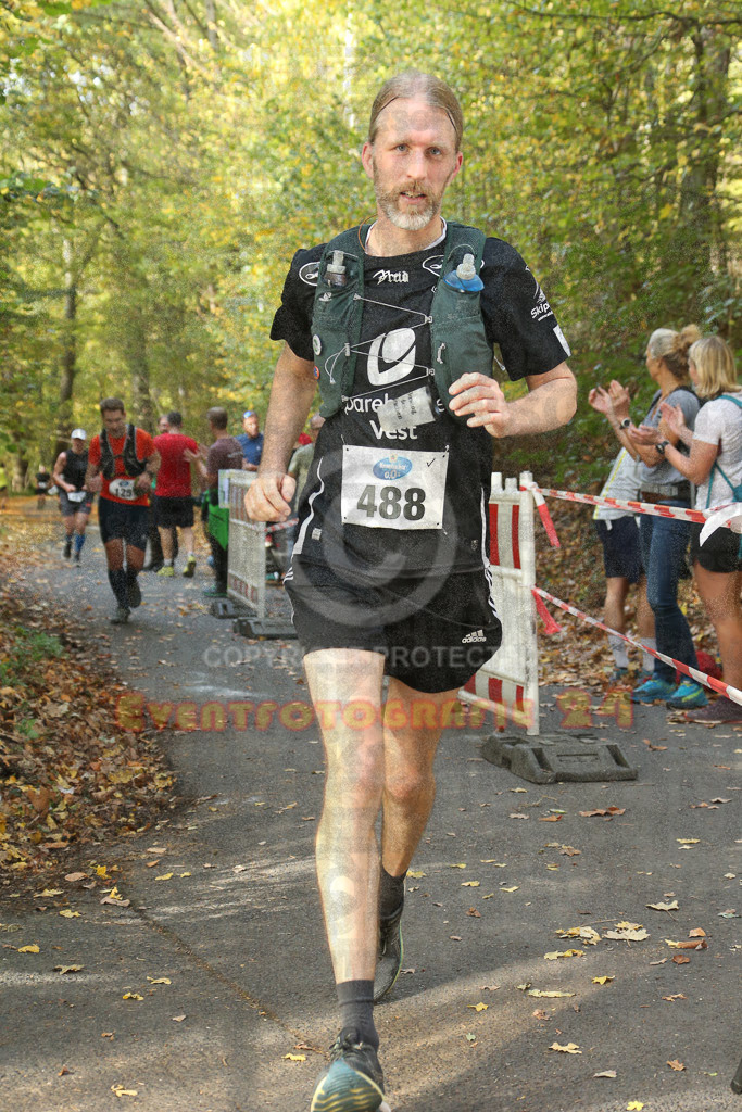 221030_1253_EX1_6974 | Sportfotografie im Rhein-Sieg Kreis, Köln, Bonn, NRW, Rheinland Pfalz, Hessen, etc. Unser Tätigkeitsfeld umfasst den Laufsport vom Volkslauf über den Marathon, Duathlon, Triathon bis zum Ultralauf wie Kölnpfad Ultra oder Schindertrail.