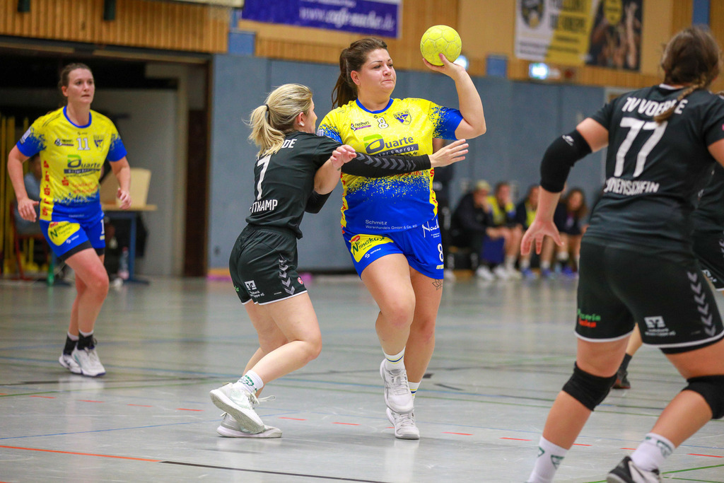 SVN_TvVoerde_021124_127 | Bildergalerie von Sport-Ereignissen aber auch von weiteren spannenden Dingen - nicht nur vom Niederrhein. In Anlehnung an den bekannten Spruch von Hanns Dieter Hüsch heißt das Motto: "Niederrhein ist überall".  - Realisiert mit Pictrs.com