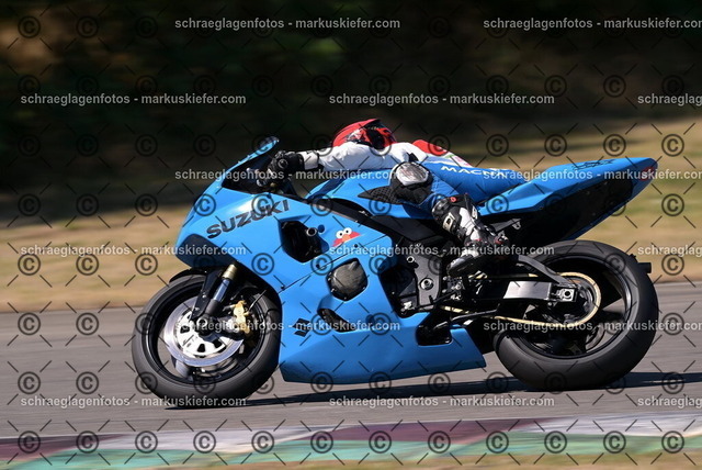 26bt04-2224 | markuskiefer.com - Realisiert mit Pictrs.com