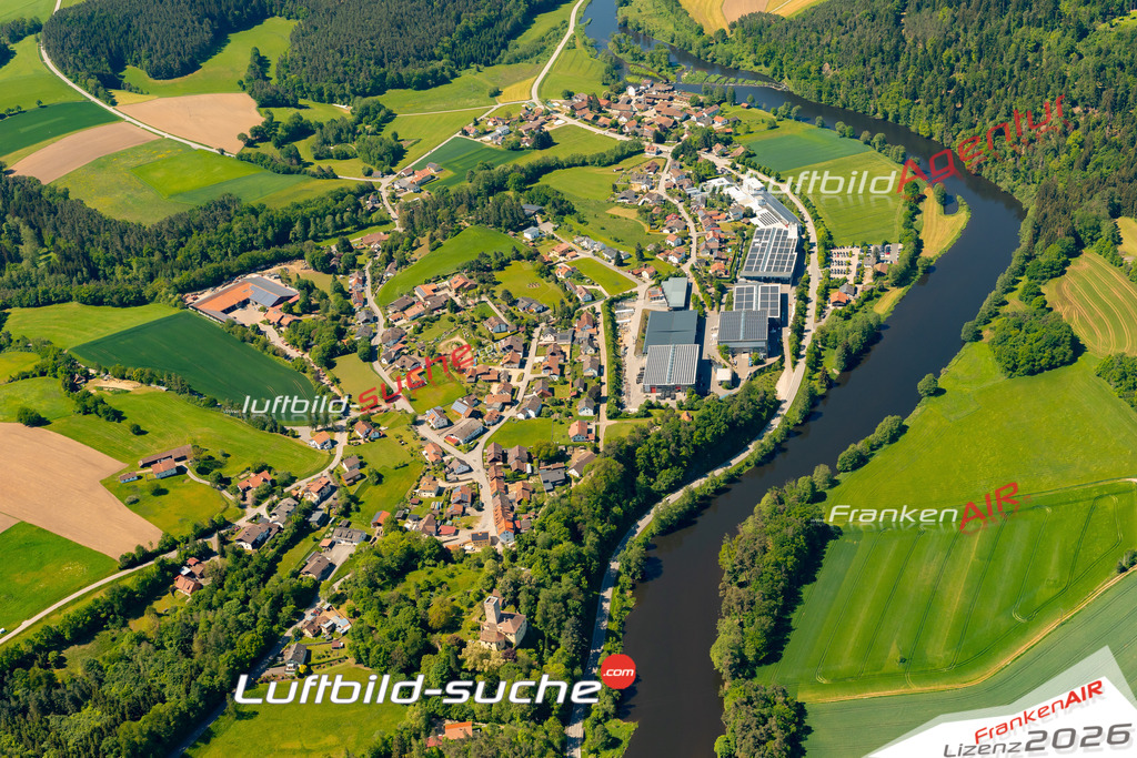 Das Luftbild zeigt : Regenpeilstein Roding - Die Luftaufnahme wurde 2024 vom UL-Flugzeug aus erstellt ( keine Drohne ) - Hochauflösende Luftaufnahme - Für grossformatige Ausdrucke geeignet. Die Geschenkidee !Mit Lizenz und Bildrechte bestellbar
