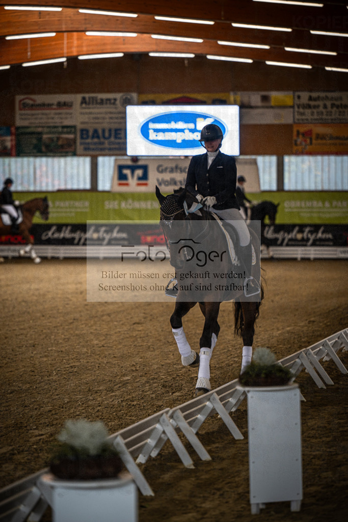 DOS_0092 | Entdecke hochwertige Reitturnierfotos von Foto Oger. Professionell, emotional und authentisch – jetzt Lieblingsmomente im Shop bestellen.Deutschlandweite Turnierfotografie. - Realisiert mit Pictrs.com