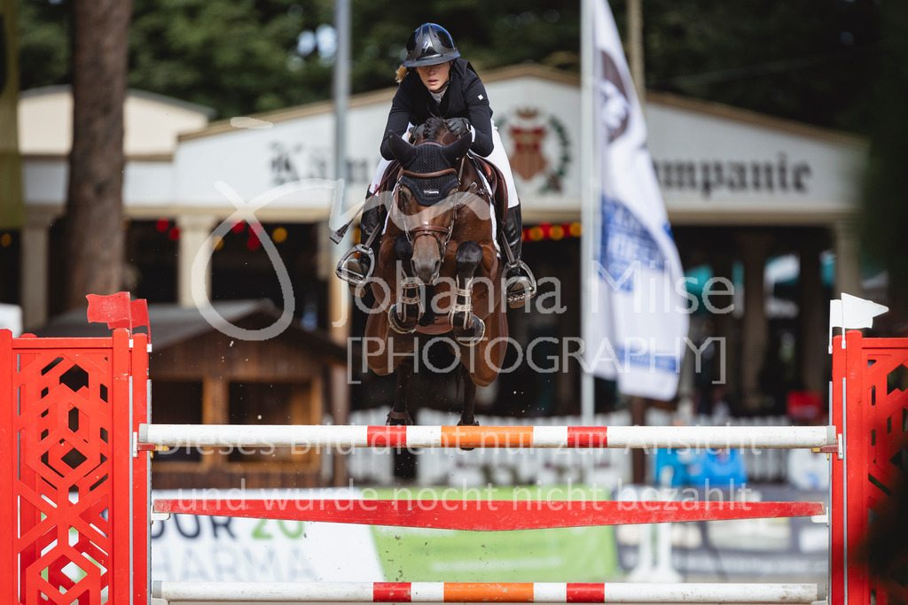 240915_OWLCh_MT-452 | Deine schönsten Turniermomente als professionelle Fotos! Entdecke hochwertige Pferdesport-Fotografie im Online-Shop. Jetzt Fotos finden & bestellen!