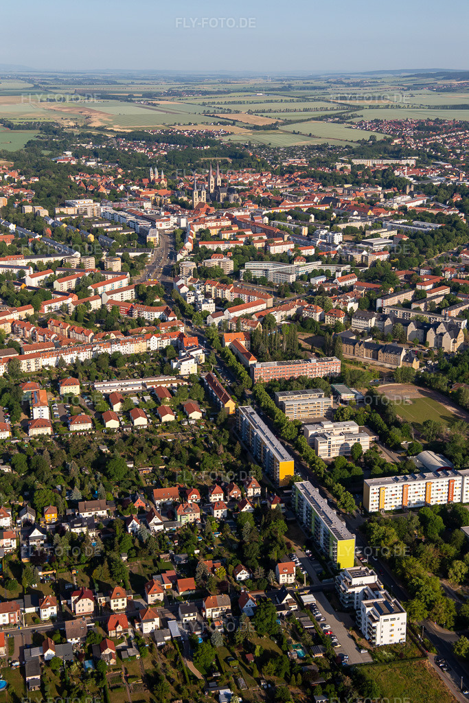 Luftbild: Wilhelm-Trautewein-Straße in Halberstadt im Bundesland Sachsen-Anhalt in Deutschland. Foto: IMG_136331.jpg vom 15.06.2023 durch Werner Riehm/FLY-FOTO.de