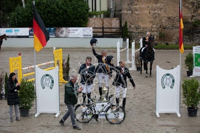 2B4A3351 | pixelfaenger - Realisiert mit Pictrs.com