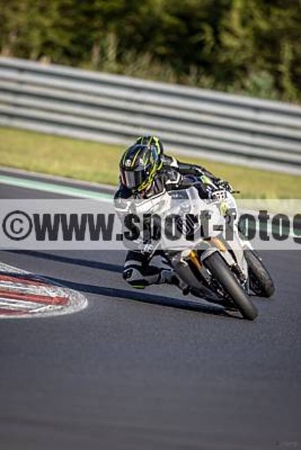 pube3670 | Professionelle Fotos von Sportveranstaltungen, aber auch Hochzeiten und anderen Events. - Realisiert mit Pictrs.com