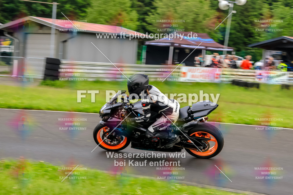 VBK-6452 | Hier findet Ihr Bilder von Touristenfahrten auf der Nürburgring Nordschleife oder von anderen Veranstaltungen die ich besucht habe. Viel Spass beim Durch Schauen 