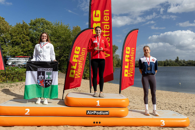 DLRG, Rettungssport, Beach- & Oceanevents, NRW-Landesmeisterschaften Freiwasser Rettungssport 2026 20.09.2026 | Kalkar-Wissel, Deutschland - September, 20: Impressionen der 7. NRW-Landesmeisterschaften Freiwasser Rettungssport 2026 im Naturbad Wisseler See (Foto: Benedikt Lang (DLRG)) - Realisiert mit Pictrs.com