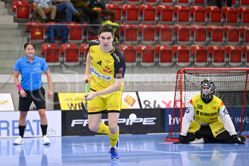 HC Rychenberg vs Floorball Köniz - 18. Dezember 2022 | HC Rychenberg vs Floorball Köniz
AXA Arena, Winterthur
Nils Conrad (#4 HC Rychenberg).
Bild: Sportfotografie Markus Aeschimann | www.markus-aeschimann.ch - Realisiert mit Pictrs.com