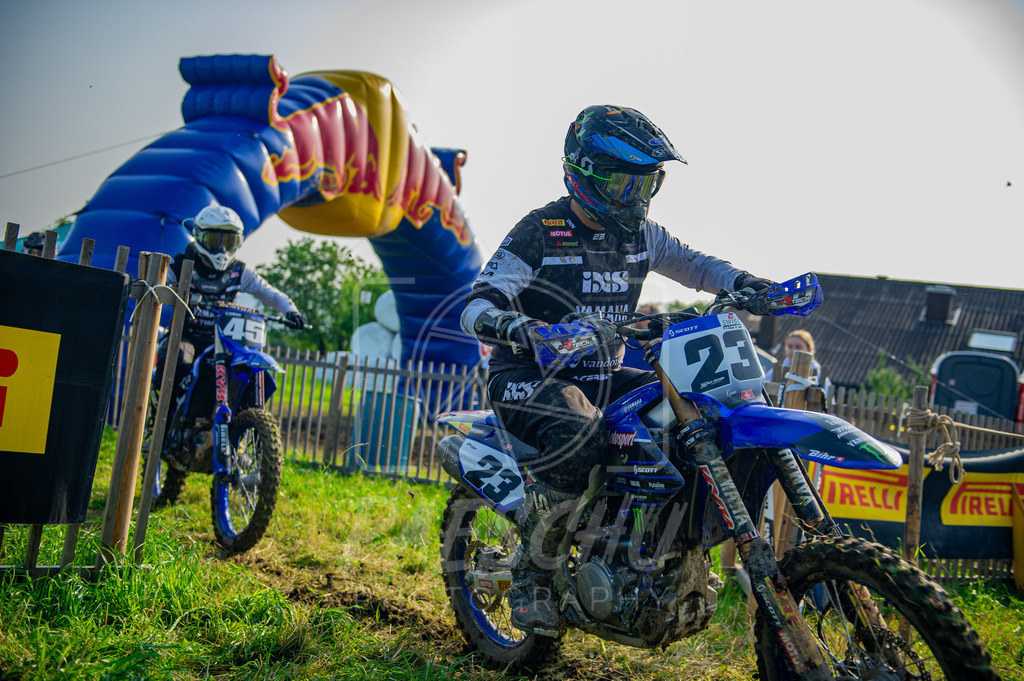 YZCup (2) | Paeschuphoto Shop - Wer nicht sucht der auch nicht findet.Ob Motocrossbilder oder von einem besuchtem Spiel, Hauptsache Action. - Realisiert mit Pictrs.com