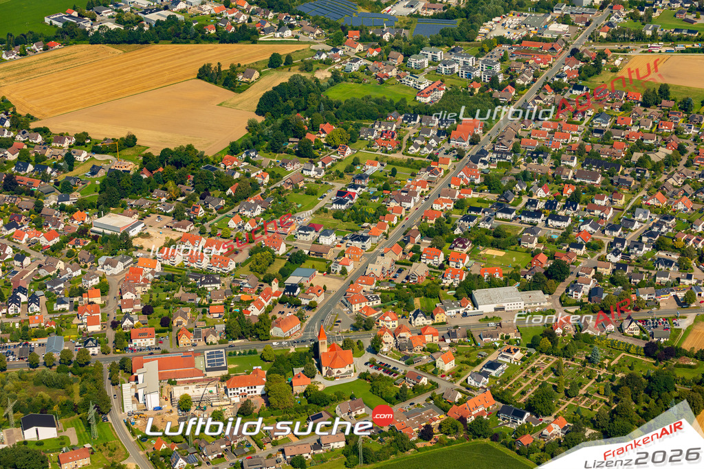 Luftaufnahme Helpup Oerlinghausen - Die Luftaufnahme wurde 2025 vom UL-Flugzeug heraus erstellt ( ohne Drohne ) - Hochauflösende Luftaufnahme - für professionelle Ausdrucke geeignet. Die Geschenkidee !Mit Lizenz und Bildrechte bestellbar