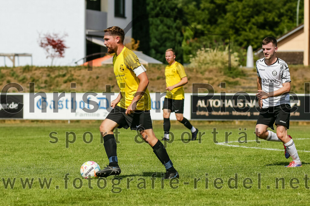 2023-07-09_038_FC_Moosinning_II_gegen_FC_Herzogstadt | Moosinning, Deutschland, 09.07.2023:
Fußball, Kreisliga 2023 / 2024, Testspiel, FC Moosinning II gegen FC Herzogstadt, Endergebnis: 2:1

Foto: Christian Riedel / fotografie-riedel.net