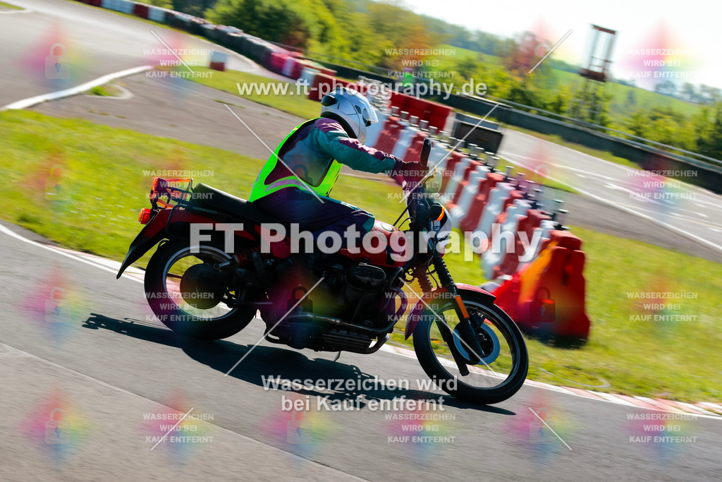 Moto-TeamOBK-21399 | Hier findet Ihr Bilder von Touristenfahrten auf der Nürburgring Nordschleife oder von anderen Veranstaltungen die ich besucht habe. Viel Spass beim Durch Schauen 
