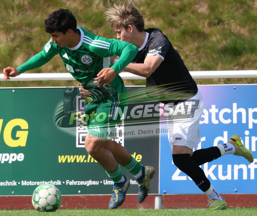 SV Rödinghausen - MSV Duisburg | Auf dem Bild zu sehen: schwarz SV Rödinghausen ; grün MSV Duisburg: SV Rödinghausen, MSV Duisburg, Saison 25/26, A-Jugend, Testspiel, Rödinghausen, Deutschland - Realisiert mit Pictrs.com