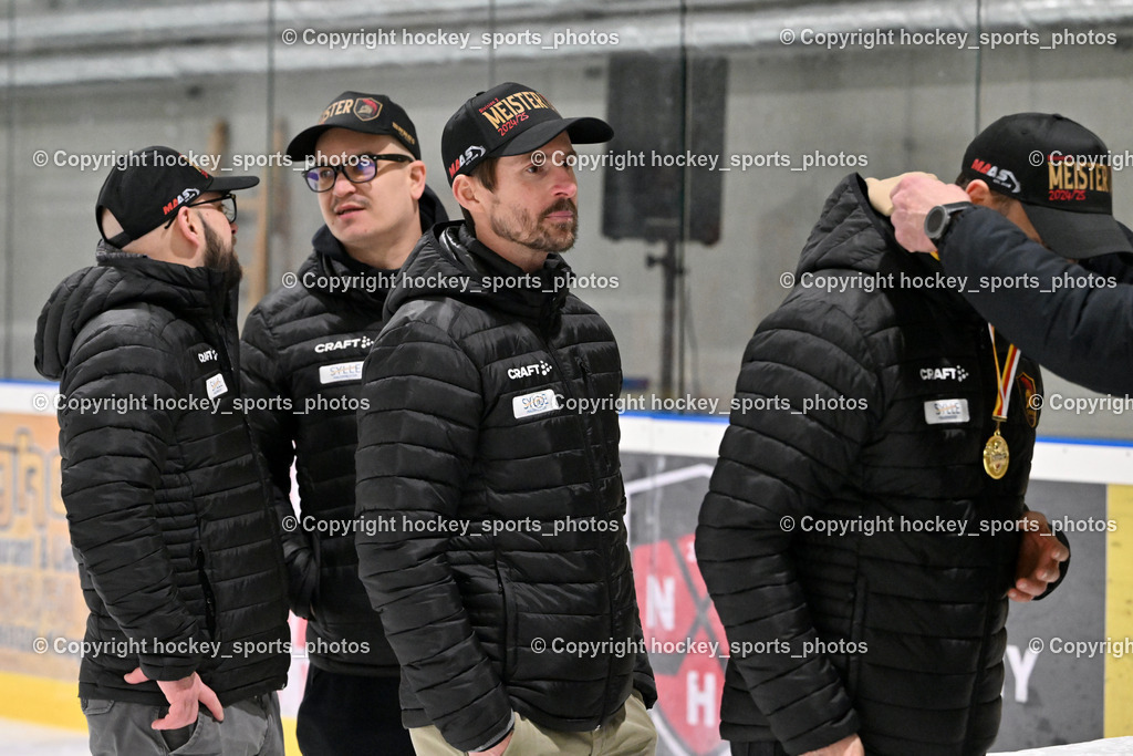 Lendhafen Seelöwen vs. Spartans Althofen | Siegerehrung, Lendhafen Seelöwen vs. Spartans Althofen, Lendhafen Seelöwen vs. Spartans Althofen am 14.02.2025 in Ferlach (HTC Eishalle Ferlach), Austria, (Photo by Bernd Stefan)