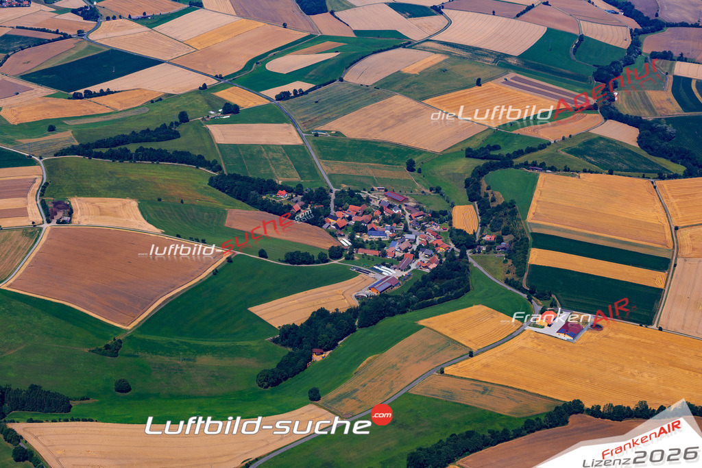 Die Luftaufnahme Tiefenklein - Küps wurde vom UL-Flugzeug (keine Drohne) aus fotografiert.Hohe Druck- Auflösung-die Geschenkidee!