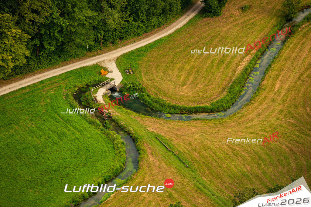 Das Luftbild zeigt : Kainachtal Wonsees - Die Luftaufnahme wurde 2024 vom UL-Flugzeug aus erstellt ( keine Drohne ) - Hochauflösende Luftaufnahme - Für grossformatige Ausdrucke geeignet. Die Geschenkidee !Mit Lizenz und Bildrechte bestellbar