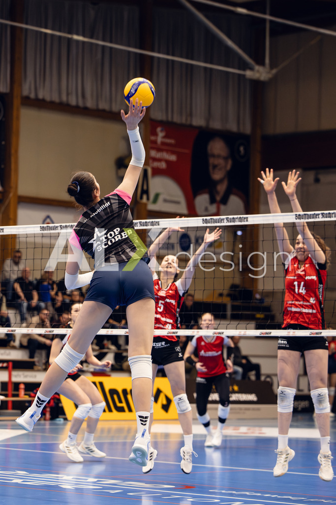 Volleyball I Frauen I Saison 2025-2026 I Volleyball NLA | Women I Round 14 I VC Kanti Schaffhausen - NLZ Volleyball Academy Zürich I 16.01.2026 | NLZ Volleyball Academy - 3 Marharyta Geiko (UKR) – Diagonalangriff - Realisiert mit Pictrs.com