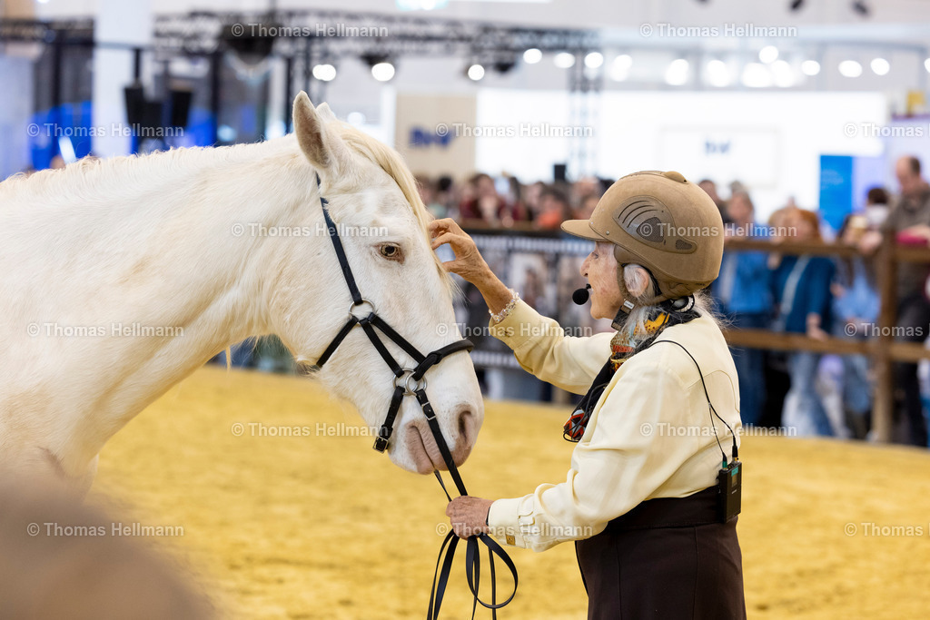 TH_Linda Tellington-Jones_26689 | EQUITANA 2025 am 07.03.25 in Essen