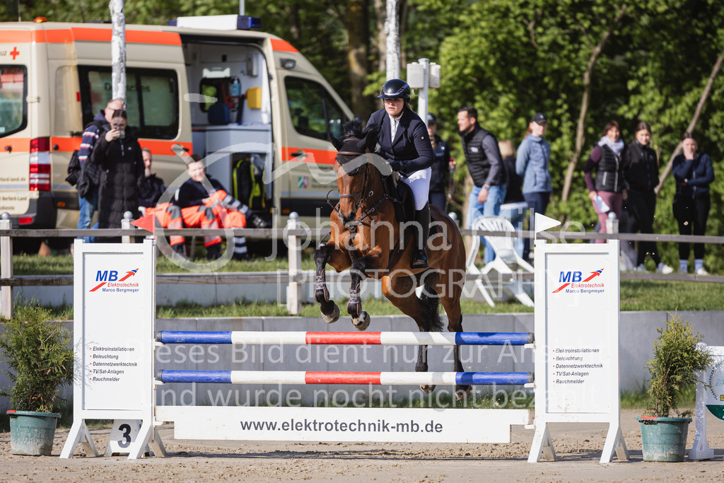 250503_SpengeW_A2-Spr-631 | Deine schönsten Turniermomente als professionelle Fotos! Entdecke hochwertige Pferdesport-Fotografie im Online-Shop. Jetzt Fotos finden & bestellen!