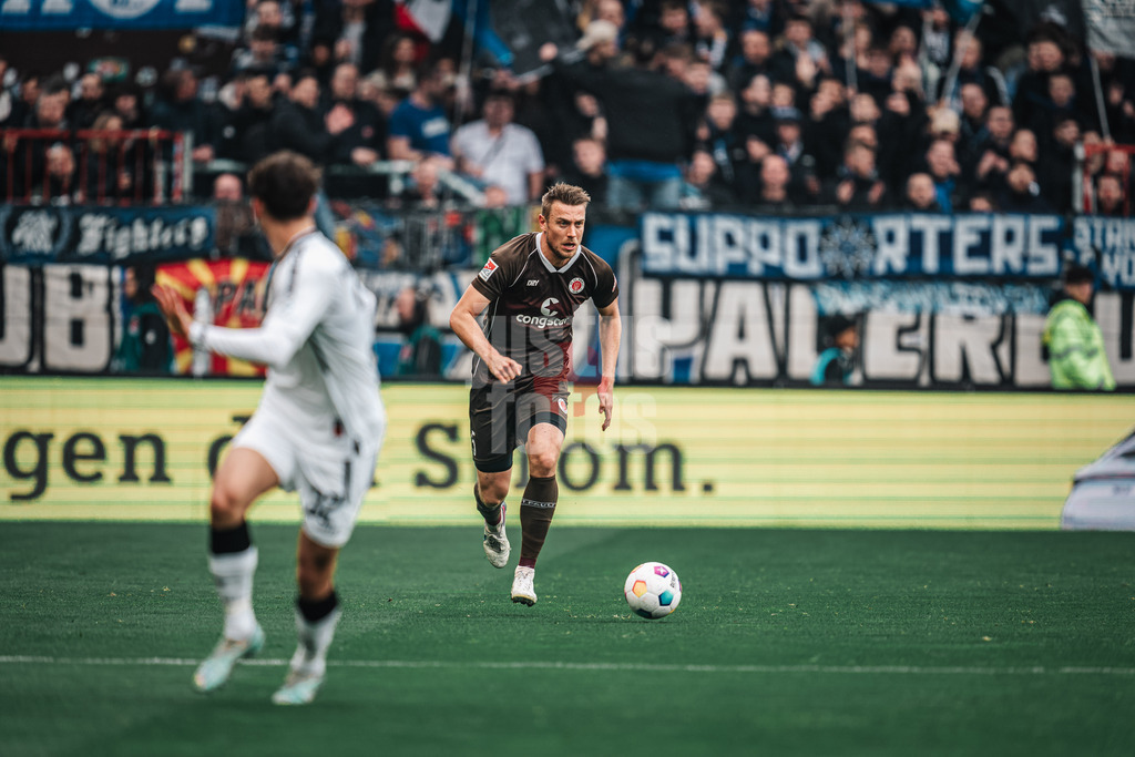 Fußball | Männer | Saison 2023/2024 | 2. Fußball-Bundesliga | 27. Spieltag | FC St. Pauli vs. SC Paderborn 07 | 31.03.2024 | sportfotografie mit justus stegemann