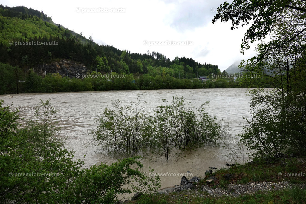 welltvi-Ulrichsbruecken-B179-Pinswang-Hochwasser-21052019-DSD01396 | Info aus dem Bezirk Reutte/Ausserfern Tirol sowie eine umfangreiche Bilddatenbank über die gesamte Region: Lechtal, Talkessel Reutte, Tannheimertal, Zwischentoren. Lech, Plansee, Zugspitze, Grenztunnel, B179, Fernpassstraße, Verkehr, Lawinen, Tradition, - Realisiert mit Pictrs.com