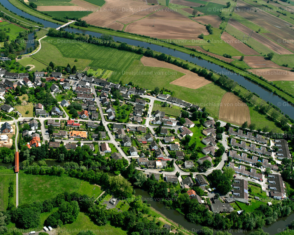 2626423 | WILLSTäTT 09.06.2006 Wohngebiet einer Einfamilienhaus- Siedlung  in Willstätt im Bundesland Baden-Württemberg, Deutschland // Single-family residential area of settlement  in Willstätt in the state Baden-Wuerttemberg, Germany Foto: Gerhard Launer