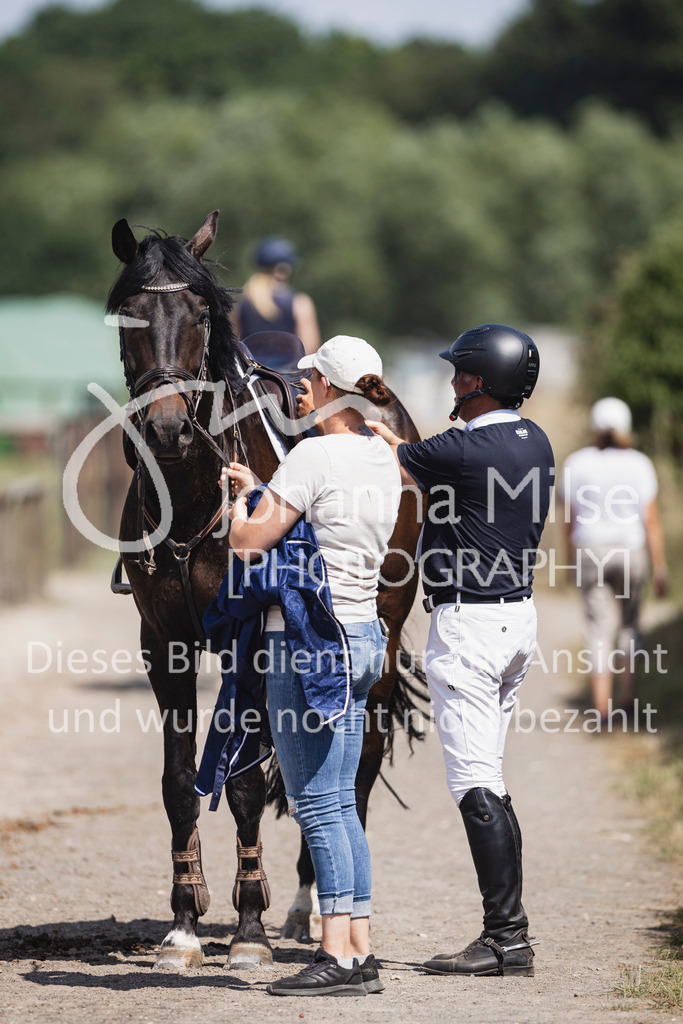 250629_PfSpTa_2Ph-M1-801 | Deine schönsten Turniermomente als professionelle Fotos! Entdecke hochwertige Pferdesport-Fotografie im Online-Shop. Jetzt Fotos finden & bestellen!