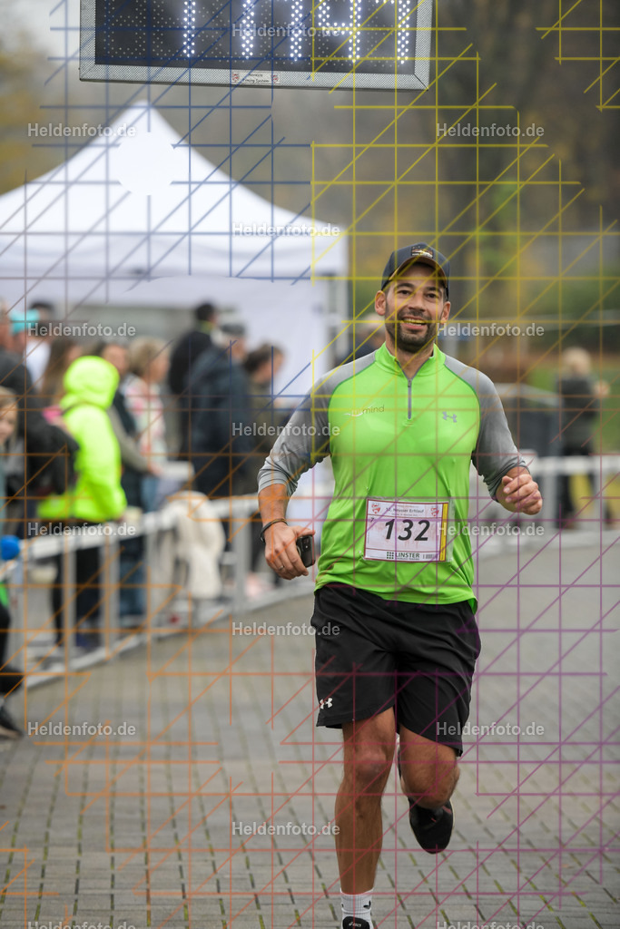 Neusser Erftlauf 2025  | 15km Neusser Erftlauf 2025 Foto: Heldenfoto.de