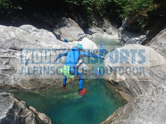 P7130213 | Bestelle die Bilder deines Berg- oder Wasser-Abenteuers mit Mountain Sports bequem von zu Hause aus direkt über unseren Online Fotoshop von pictrs.com. - Realisiert mit Pictrs.com