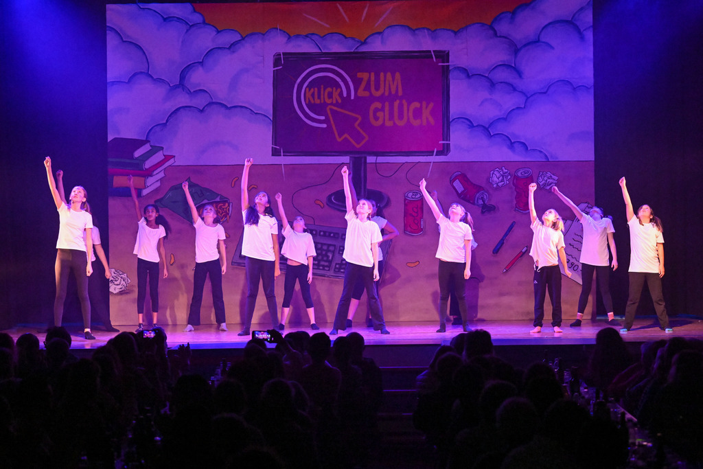 18. November 2022 - Abendundunterhaltung TV/DTV Neftenbach | 18. November 2022 / MZH Auenrain, Neftenbach
Abendundunterhaltung TV/DTV Neftenbach
Motto: Klick zum Glück
Bild: Sportfotografie Markus Aeschimann | www.markus-aeschimann.ch - Realisiert mit Pictrs.com