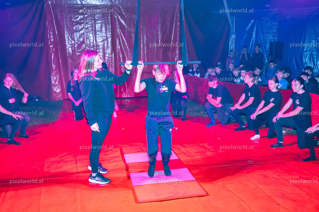 Zirkusvorstellung der MS Feldkirchen Digital | Bildershop von pixelworld.at - Realisiert mit Pictrs.com