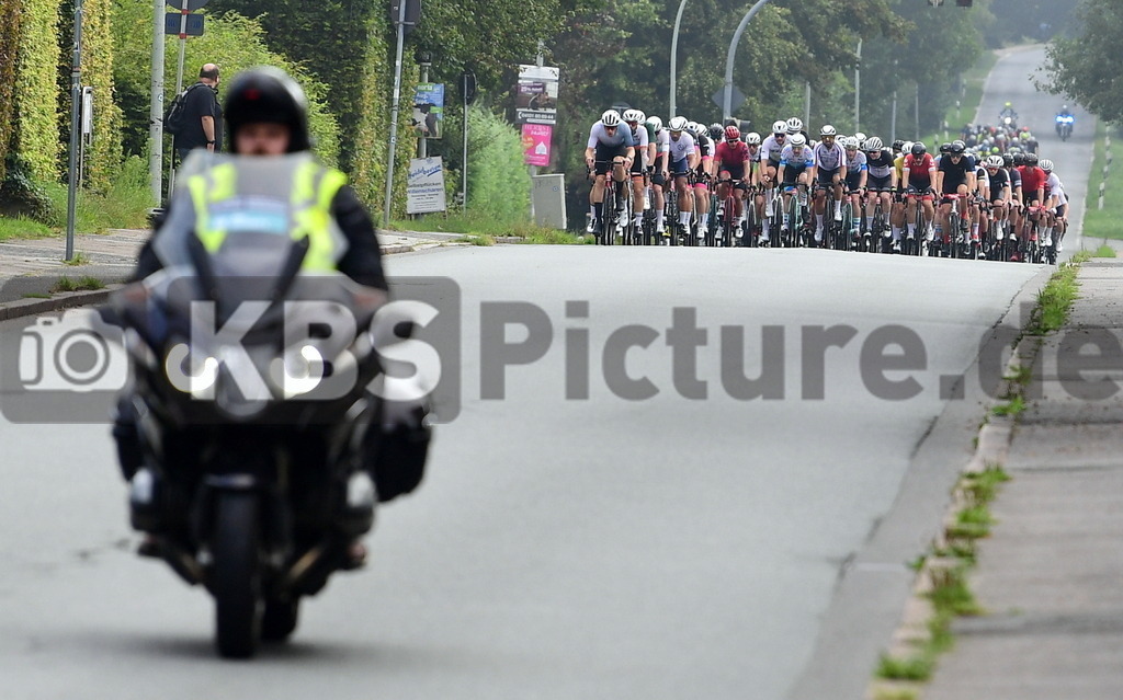 KBS Picture_Cyclassics-Hamburg2023_200823_035 | Cyclassics auf der Pinneberger Strasse in Rellingen ,Bemer Cyclassics Hamburg Radrennen 2023 , Durch Hamburg und Schleswig-Holsten ,UCI-WorldTour-Rennen Profi-Elite Herren ca.200KM , Amateurradfahrer Jedermann Rennen 60KM ,Amateurradfahrer Jedermann Rennen 100KM , - Realisiert mit Pictrs.com