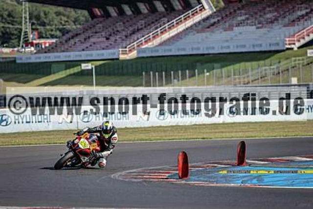 spof1762 | Professionelle Fotos von Sportveranstaltungen, aber auch Hochzeiten und anderen Events. - Realisiert mit Pictrs.com