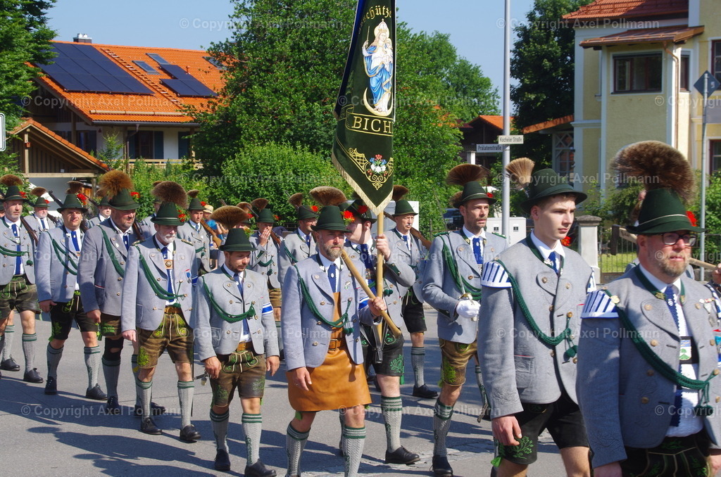 IMGP3140 | fotografiert von Axel PollmannLeonhardi Wallfahrt Benediktbeuern und Murnau, Fronleichnam, Fasching, Landschaft im Loisachtal und Benediktbeuern  - Realisiert mit Pictrs.com
