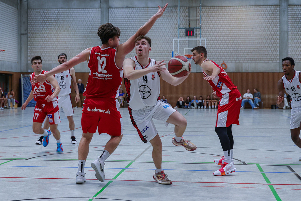 Regio Test BAYER GIANTS vs BSV Münsterland Baskets Wulfen-22 | Fotos von Basketballspielen aus dem Raum NRW fotografiert von Gero Mueller-Laschet und Daniel Schaefer - Realisiert mit Pictrs.com