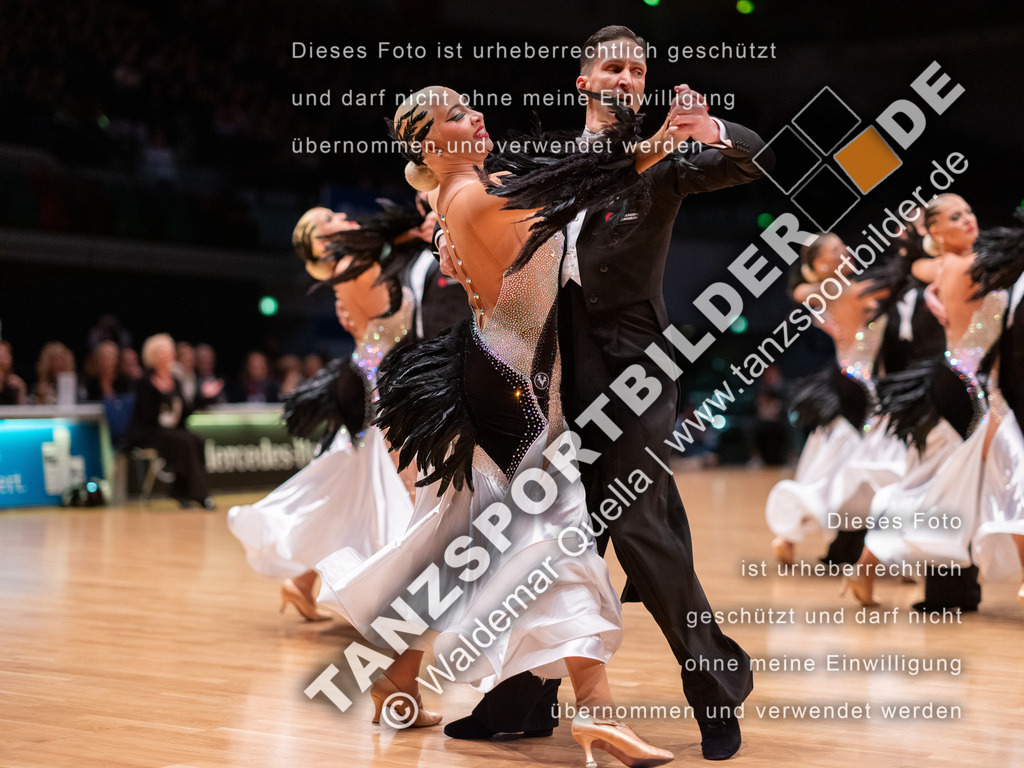 20251115-02287 | Hier finden Sie Tanz Bilder vom Latein und Standard Formationen tanzen. Sportbilder vom Tanzsport. Schöne Fotos und von Weltmeisterschaft, Europameisterschaft, Bundesliga, Regionalliga, Oberliga und Landesliga sowie von GOC Stuttgart, DanceComp, WM Bremen