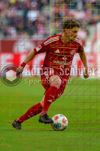 22.03.2026, GER, Fussball, Herren, 2. BL, Saison 2025/2026, Fortuna Düsseldorf - Hertha BSC Berlin | Moritz Heyer (Fortuna Düsseldorf) in Aktion am Ball, Einzelaktion 