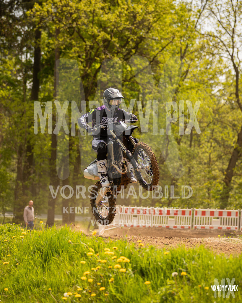 866A6111 | mxndyyvipix