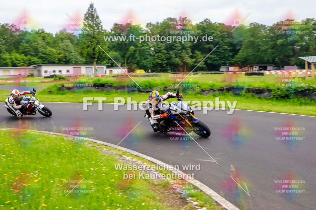 VBK-7466 | Hier findet Ihr Bilder von Touristenfahrten auf der Nürburgring Nordschleife oder von anderen Veranstaltungen die ich besucht habe. Viel Spass beim Durch Schauen 