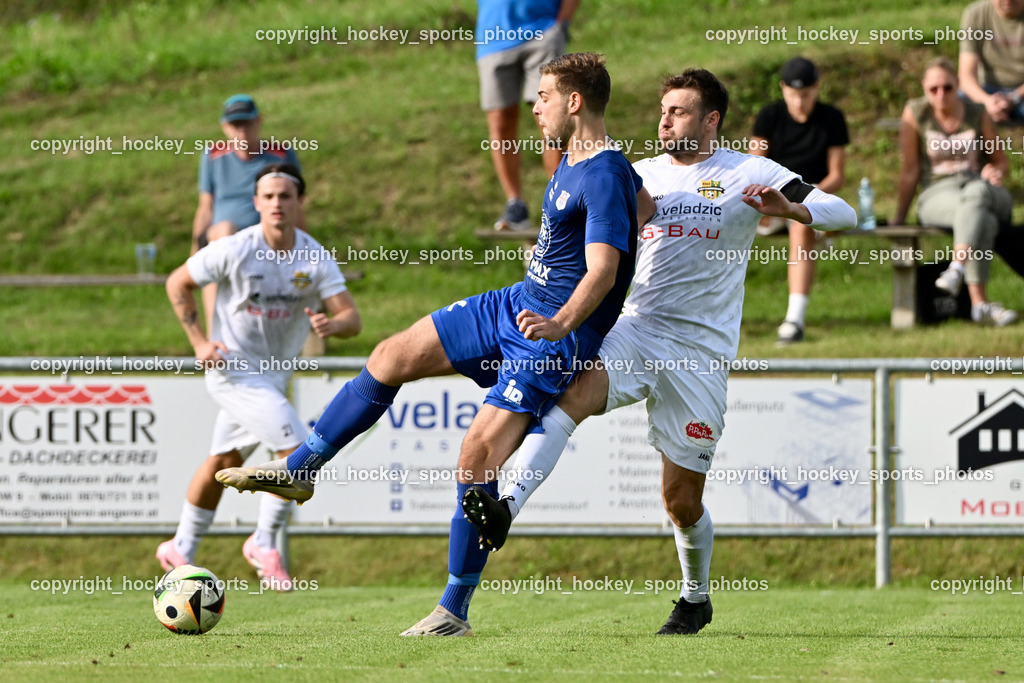 ASKÖ Köttmannsdorf vs. Union Matrei | #8 Benjamin Cosic UNION Matrei, #17 Stephan Borovnik ASKÖ Köttmannsdorf, ASKÖ Köttmannsdorf vs. Union Matrei, ASKÖ Köttmannsdorf vs. Union Matrei am 13.09.2025 in Köttmannsdorf (Sportplatz Köttmannsdorf), Austria, (Photo by Bernd Stefan)