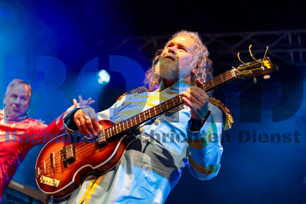 Zeltfestival Ruhr 2024 - Get Back / Beatles Tribute  {date} -  | {headline}(Foto: Sebastian Sendlak / BOND) - Realisiert mit Pictrs.com