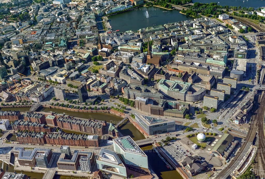 9200674 | Hafen City mit Speicherstadt und Elbphilharmonie, Freie und Hansestadt Hamburg